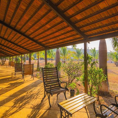 V Resorts Mahua Bagh Murud Nandgaon  ภายนอก รูปภาพ