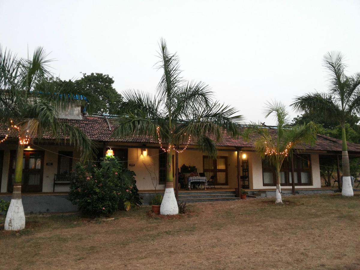 V Resorts Mahua Bagh Murud Nandgaon  ภายนอก รูปภาพ