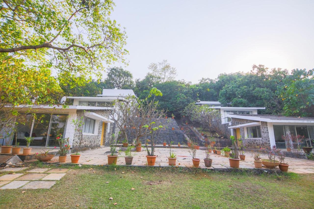 V Resorts Mahua Bagh Murud Nandgaon  ภายนอก รูปภาพ