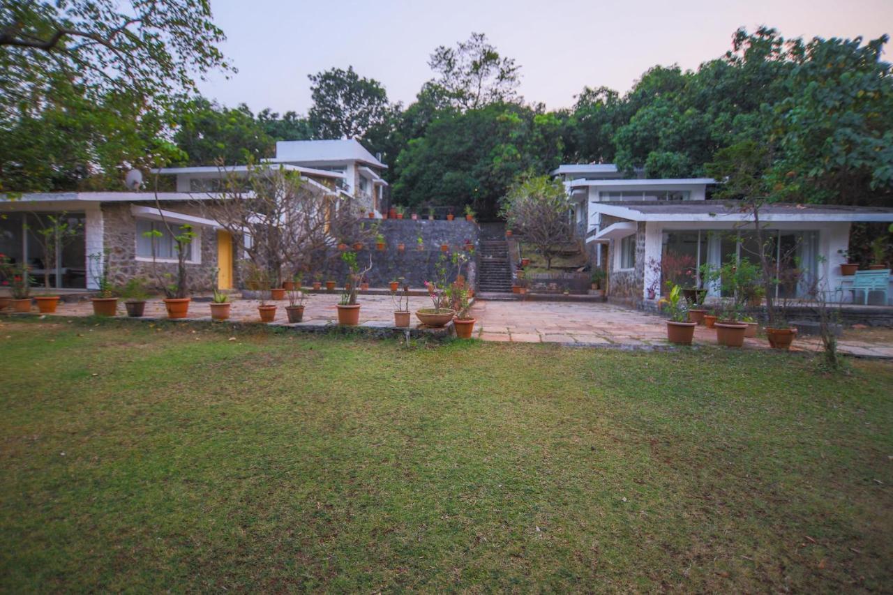 V Resorts Mahua Bagh Murud Nandgaon  ภายนอก รูปภาพ