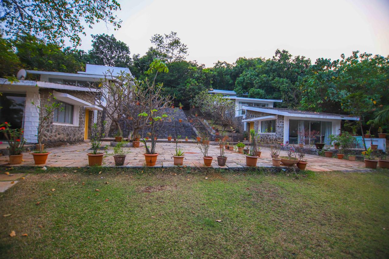 V Resorts Mahua Bagh Murud Nandgaon  ภายนอก รูปภาพ