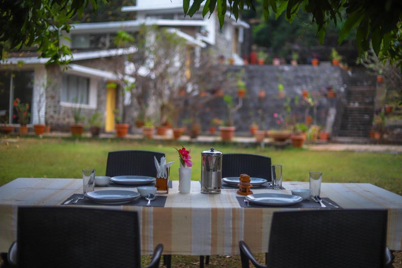 V Resorts Mahua Bagh Murud Nandgaon  ภายนอก รูปภาพ