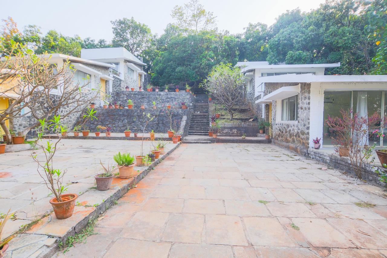 V Resorts Mahua Bagh Murud Nandgaon  ภายนอก รูปภาพ