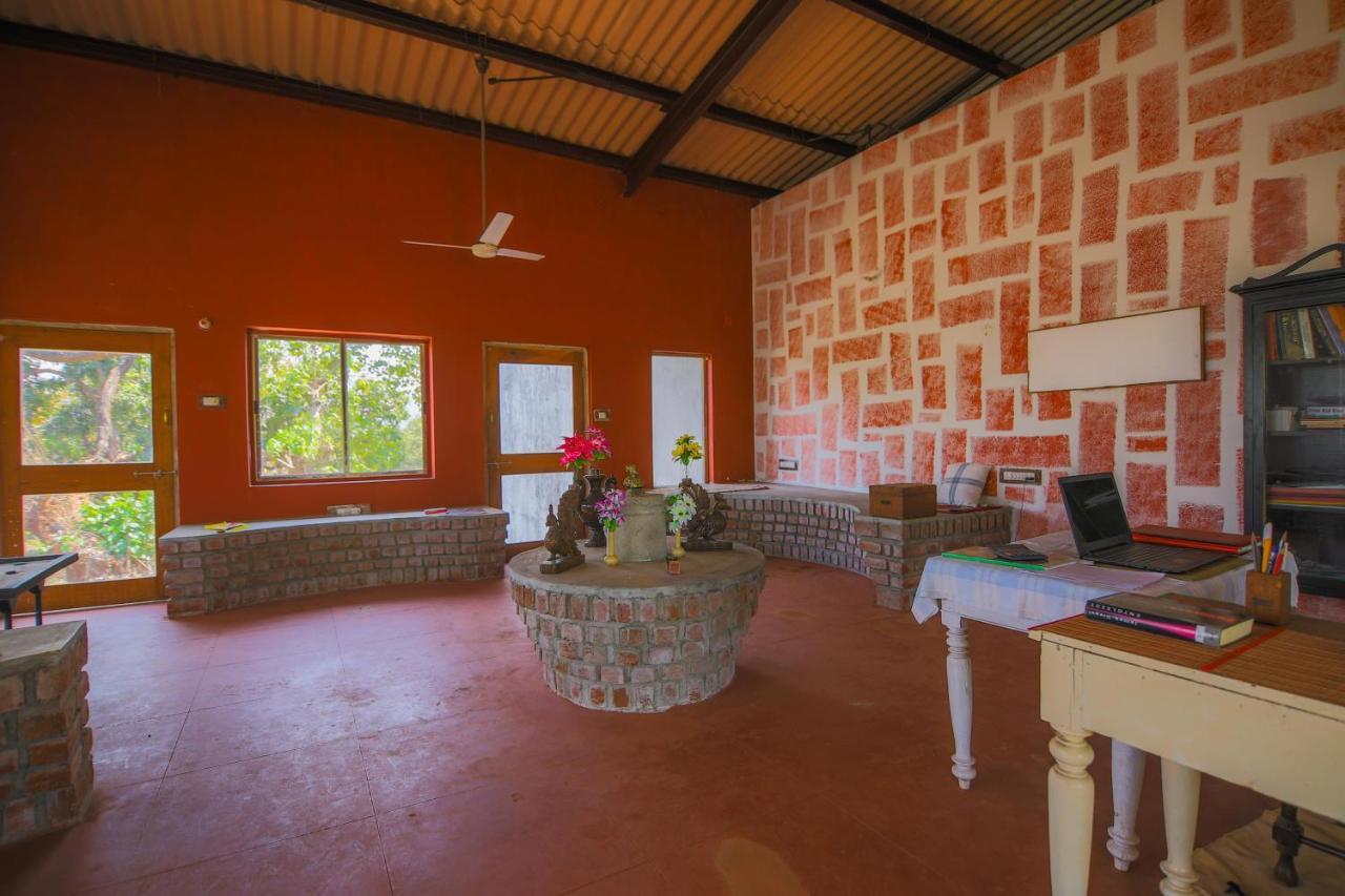 V Resorts Mahua Bagh Murud Nandgaon  ภายนอก รูปภาพ