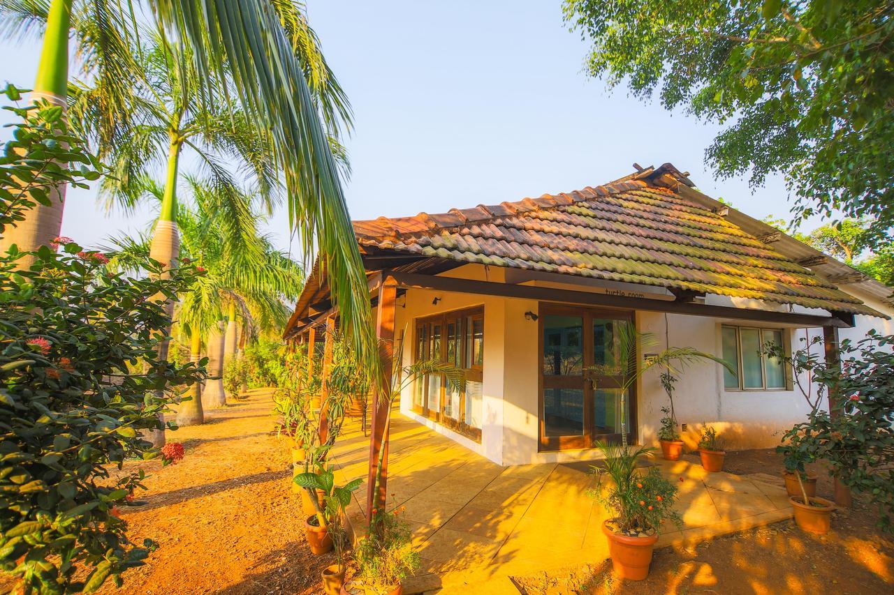 V Resorts Mahua Bagh Murud Nandgaon  ภายนอก รูปภาพ